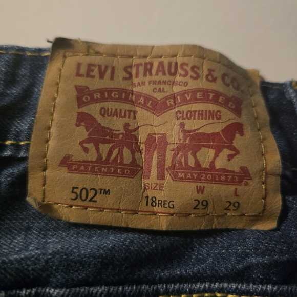 3 Pair, 1 Pair Tahari Jeans & 3 Pair Old Navy Performance Joggers - Picture 12 of 15